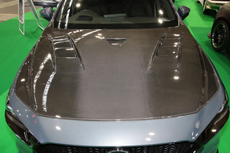 正規ディーラー直系ショップが手がけた「純正じゃ不可能」なパーツで作ったMAZDA3の破壊力が凄い！