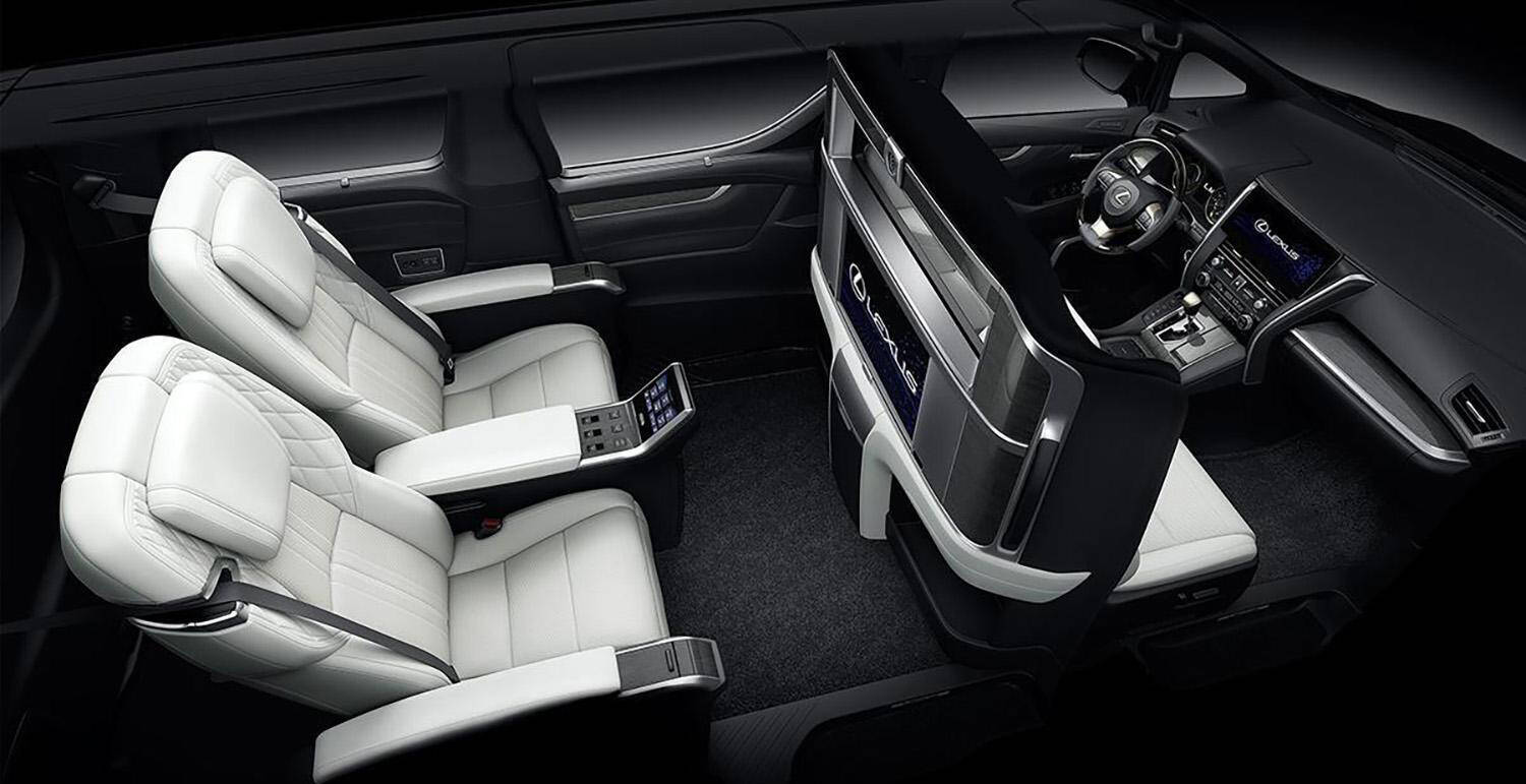 日本でも「欲しいっ」の声多数！　それでもレクサスのミニバン「LM」が日本に導入されないワケ