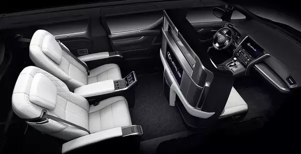 「日本でも「欲しいっ」の声多数！　それでもレクサスのミニバン「LM」が日本に導入されないワケ」の画像