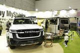 「GRパーツを装着した新型ヴォクシーがお出迎え！　話題のデモカー大集結の大阪トヨペットブース【大阪オートメッセ2022】」の画像2