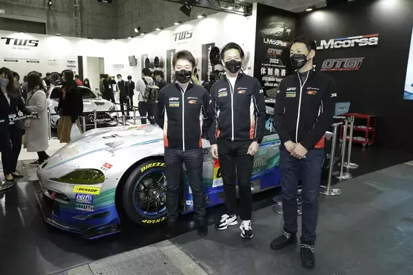 「GRパーツを装着した新型ヴォクシーがお出迎え！　話題のデモカー大集結の大阪トヨペットブース【大阪オートメッセ2022】」の画像