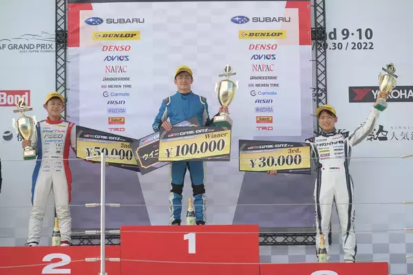 「GR86＆BRZレースの参戦ハードルと面白さはどのぐらい？　参戦ドライバーに直撃した」の画像