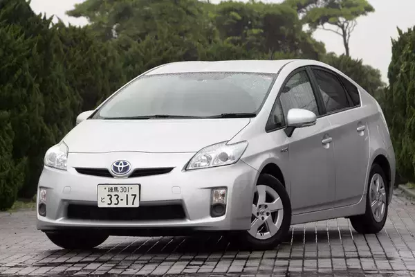 「いまは軽を中心に小型車がバカ売れする世の中に！　10年＆20年前の新車販売ランキングと比べてみた」の画像