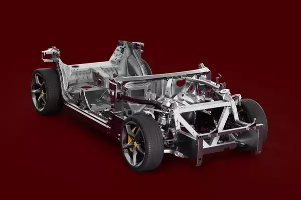 「フェラーリのSUVは現地価格で約5600万円！　ブランド初の4ドアモデルとなるプロサングエを発表」の画像