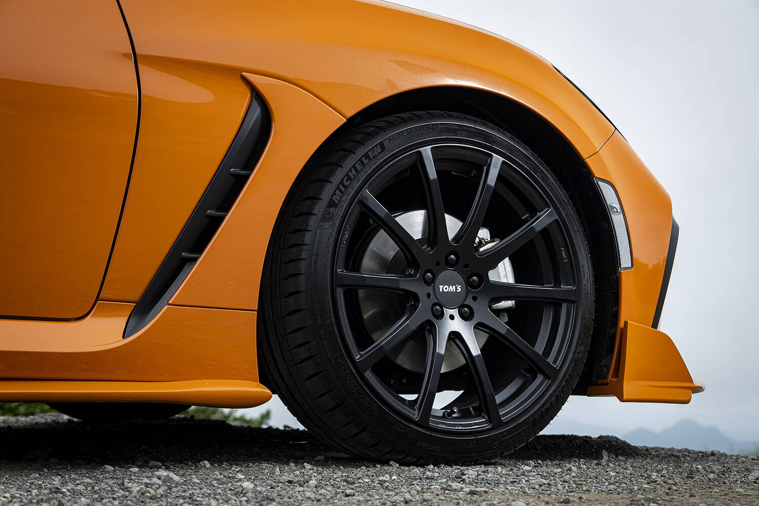 素性の良さをワークスがブラッシュアップ！　トムスが手がけるベースコンプリートカー「TOM'S GR86 TS」を発売