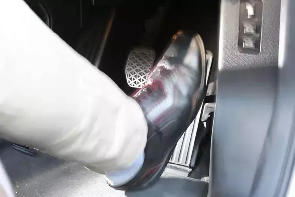 クルマが「ドライバーのクセを学習する」という噂はウソ！　ECUの真実とは？