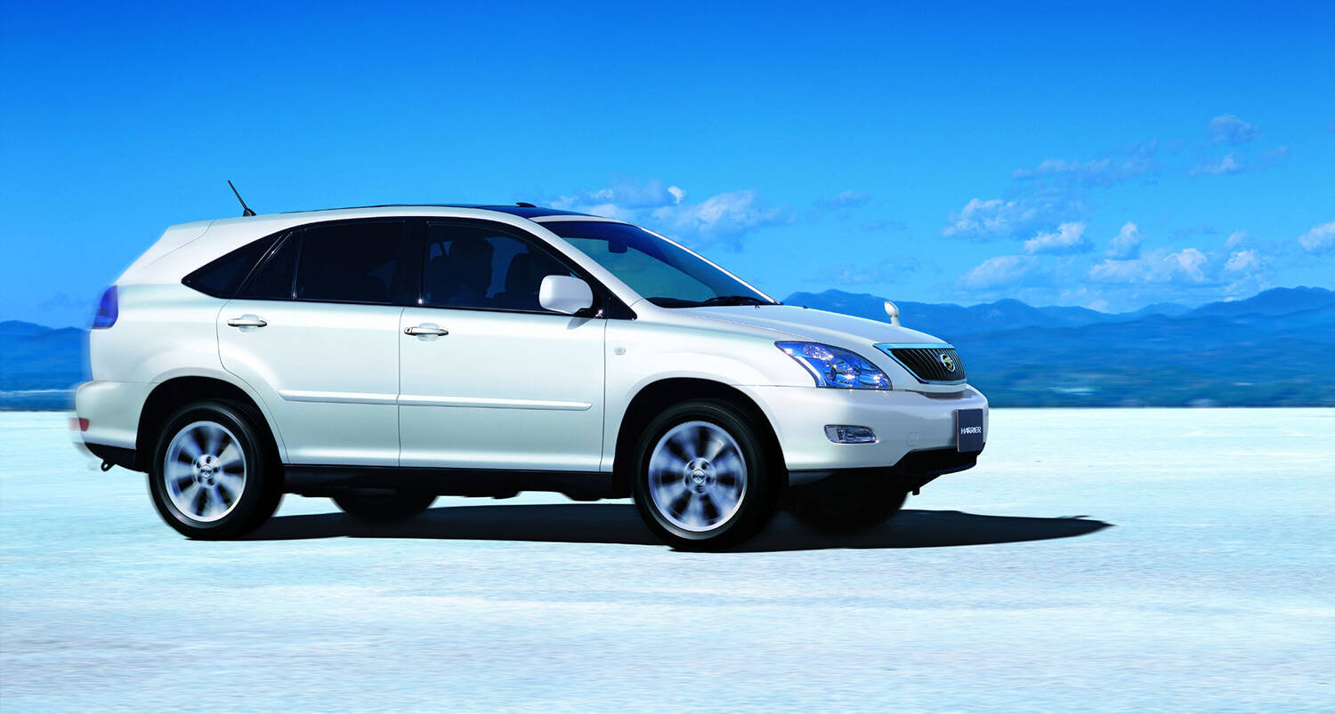 新車じゃとても手がでなかった「お高いSUV」が100万円前後！　お得すぎる中古モデル５選