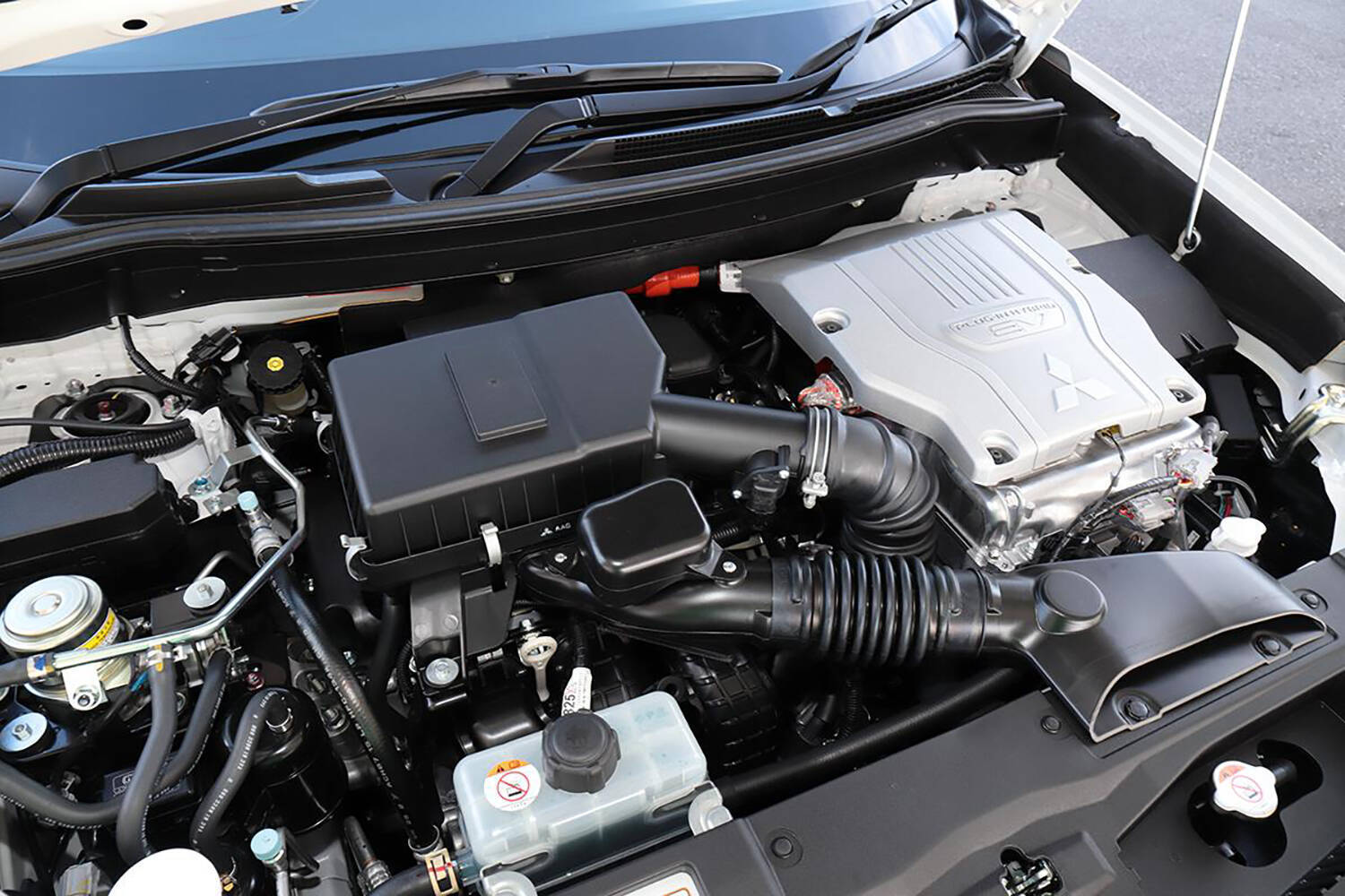 新車じゃとても手がでなかった「お高いSUV」が100万円前後！　お得すぎる中古モデル５選