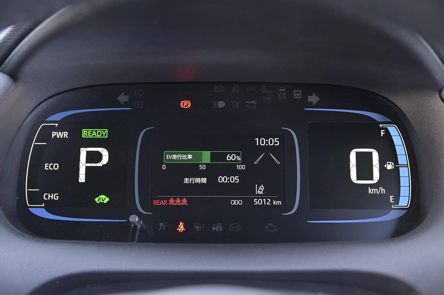 サイズ・燃費・走りのトータルバランスでライバルを圧倒！　コンパクトハイブリッドカーのトヨタ・アクアが売れているワケ