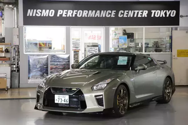 「かつては「４つのタイヤに盛り塩」「納車にくる方角の指定」なんて験担ぎもあった新車販売現場！　ただしいまでも「晴天時納車」だけは重要だった」の画像