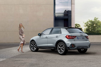 アウディ A1 スポーツバックの限定モデル「シティカーバー」に第２弾！　黒をキーカラーにした「ブラックスタイルプラス」を発売