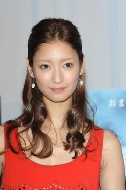 菜々緒の美貌に迫る 整形疑惑や美脚の秘訣とは エキサイトニュース