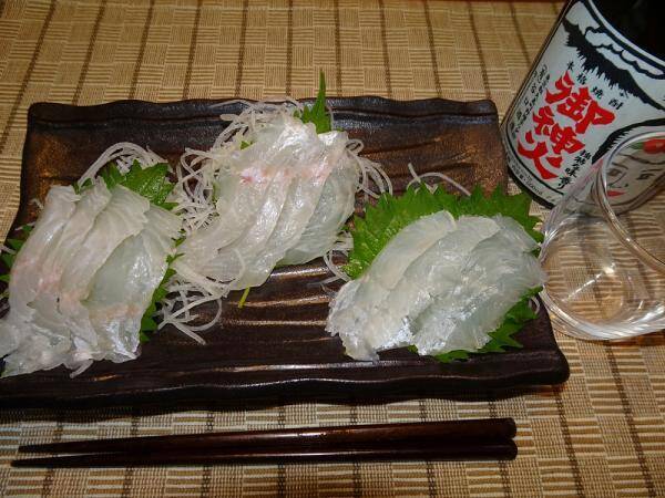 釣れた魚と旨い酒 日本全国釣り行脚 東京都伊豆大島 元町桟橋産メイチダイ 19年9月7日 エキサイトニュース