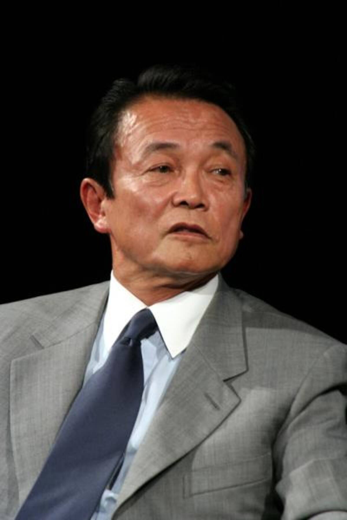 麻生副総理vs二階幹事長 熾烈を極める次期総裁選 代理戦争 19年11月1日 エキサイトニュース