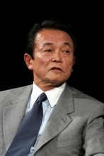 麻生副総理vs二階幹事長 熾烈を極める次期総裁選「代理戦争」
