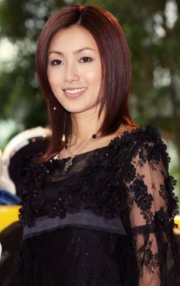 酒井法子は今…“悩殺フェロモン”放ちまくり奇跡の五十路アイドル！