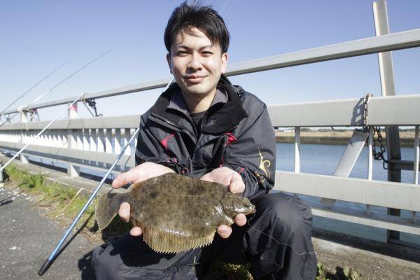 釣れた魚と旨い酒 日本全国釣り行脚 茨城県神栖市 波崎新港産マコガレイ 年4月25日 エキサイトニュース