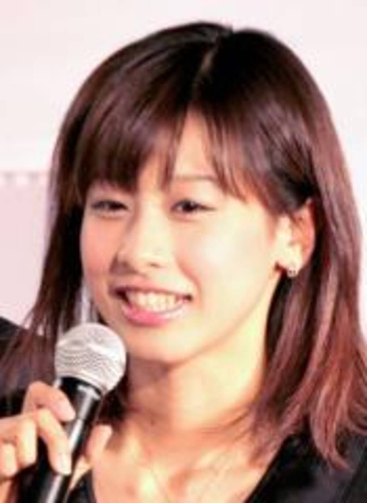 加藤綾子 明石家さんまを悩殺する 床に映るパンチラと黒紙誘惑 13年6月5日 エキサイトニュース