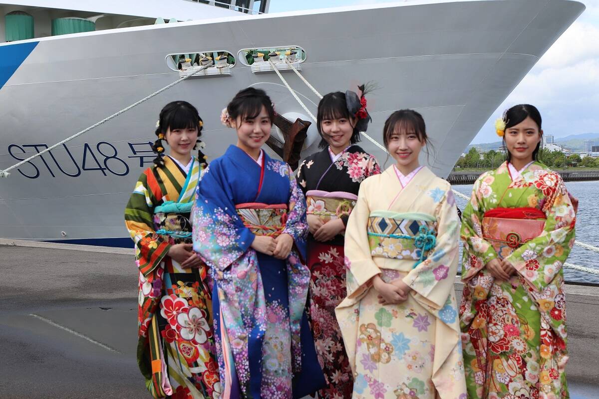 STU48新成人メンバー5名、4ケ月遅れの成人奉告祭を広島護国神社にて開催