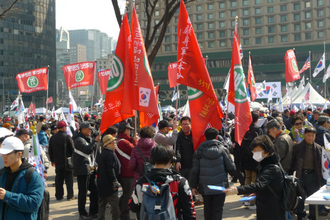 韓国大統領が罷免、反朴派は「お祭り」　親朴派にカメラを向けると……一夜明けたソウル【現地レポート】