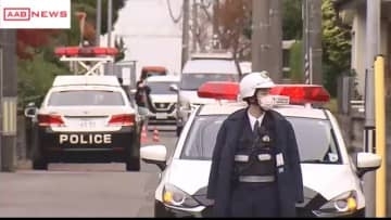 住宅の敷地に居座ったクマを緊急銃猟で捕獲　秋田市の官庁街近くの住宅地　３時間あまり居座り