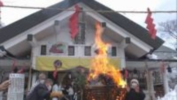 青森市の善知鳥神社で「年越の大祓」