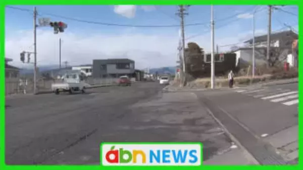 国道交差点でバイクと中型トラックが衝突　バイク運転の高校生が意識不明の重体【長野・東御市】