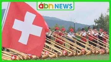 アルプホルン100本で圧巻 菅平高原に集結! スイス・ダボスとの姉妹都市提携50周年に〝華〟添える【長野・上田市】