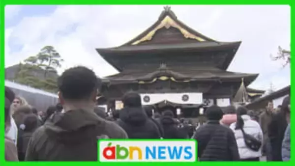 〝飛躍の午年〟願いは何を? 2026年初詣 善光寺も人・人・人でにぎわう【長野市】