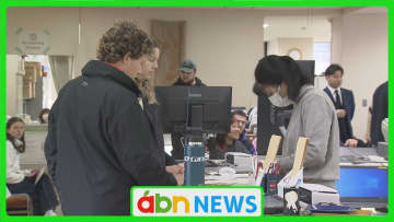 ウインターシーズン到来で役場は外国人労働者の転入手続きに大忙し！フリガナ表記に四苦八苦【長野・白馬村】