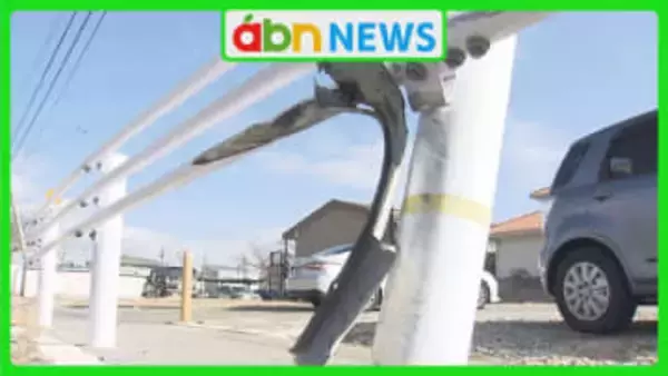 市道で軽乗用車がガードパイプに衝突　同乗の母親が死亡　信号機のないＴ字路交差点で【長野市】