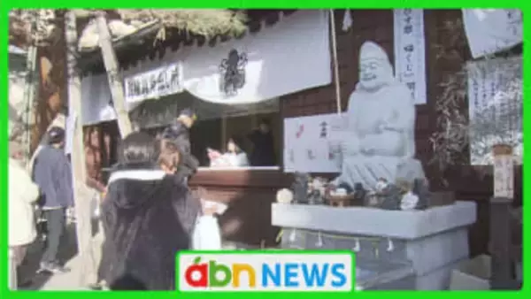 新年の幸運を祈願 商売繁盛を願う「お種銭貸し出し」に参拝者が列　西宮神社で初えびすの風物詩【長野市】