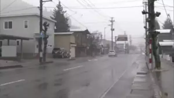 道路横断中の89歳女性、車にはねられ死亡　湯沢市の国道398号　秋田