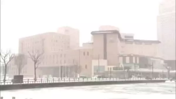 店舗の内装作業中、脚立から転落　男性作業員（59）頭など強打し意識不明の重体　秋田市