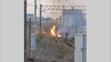 秋田市楢山の踏切近くで草が燃える火事　秋田新幹線が一時運転見合わせ