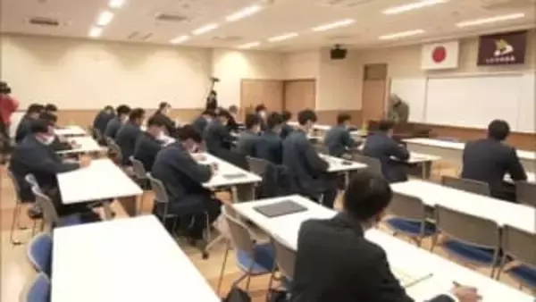 「秋のクマは強い」クマ対応で秋田に派遣の銃器対策部隊　地元猟友会からクマの習性など学ぶ