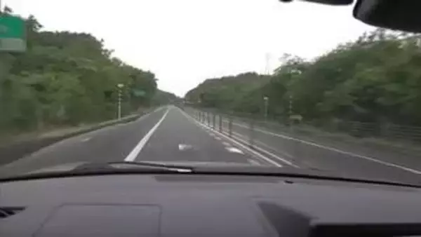 ツーリング中、高速道路の中央分離帯に衝突　群馬・藤岡市のアルバイト男性（59）が死亡　秋田