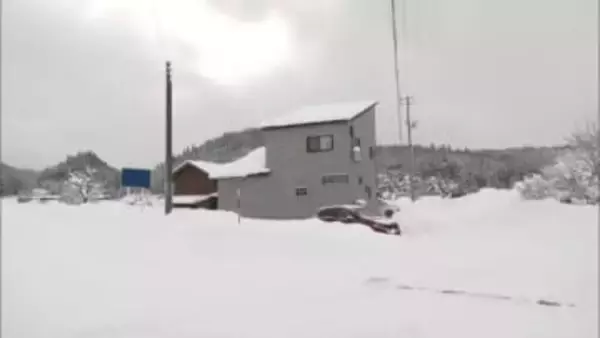 除雪中の事故か　84歳女性が死亡　自宅敷地内で頭から血を流しあお向けの状態で見つかる　秋田・美郷町