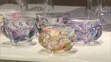 「「お酒を楽しむ器展」秋田市の工房にガラス作家こだわりの酒器600点ずらり」の画像1