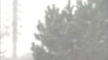 秋田県内は元日明け方にかけて大雪による交通障害や落雪などに警戒を　秋田