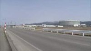 軽乗用車がガードレールに衝突し68歳男性死亡　同乗の61歳男性は胸を打つけが　秋田・横手市