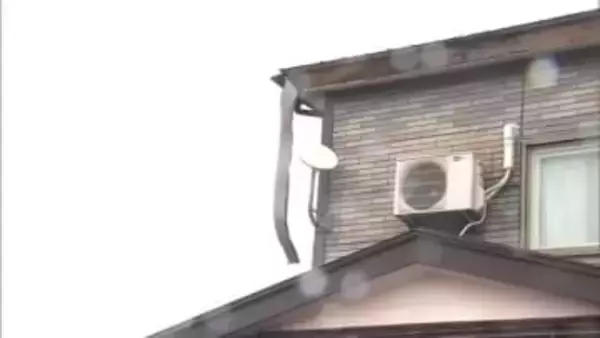 暴風による被害相次ぐ　交通機関に運休や欠航も　暴風や高波に引き続き警戒を　秋田