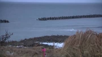 秋田県沿岸部に暴風と波浪警報　15日にかけて建物被害や交通障害に警戒を呼びかけ　秋田