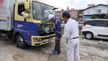 トラックドライバーが運転競う 技術向上と交通事故防止　秋田