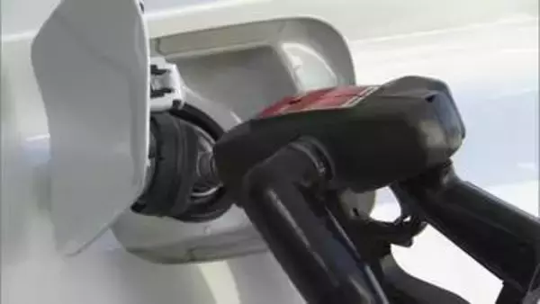 レギュラーガソリン価格が7週ぶりに値下がり　秋田県内の平均小売価格は1リットル当たり168.8円