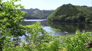 太平湖で湖水開き　雪害の影響で2カ月遅れの観光シーズンスタート　秋田・北秋田市