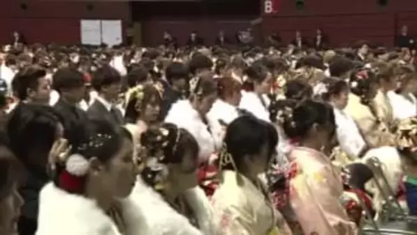 二十歳を祝う式典開催　友人との再会喜び二十歳の節目に気持ちを新た　秋田市