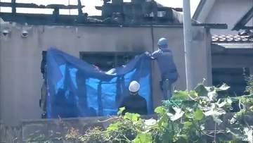 夫婦死亡の住宅火災　殺人も視野に捜査　妻の死因は頸部圧迫か、焼死の夫の首にも刃物の傷　秋田・潟上市