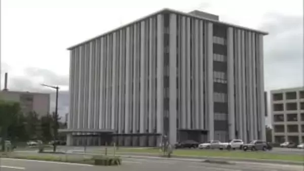 商業施設で客にけがさせ、従業員脅した男（26）に執行猶予付きの有罪判決　秋田