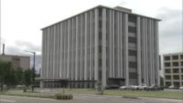 商業施設で客にけがさせ、従業員脅した男（26）に執行猶予付きの有罪判決　秋田